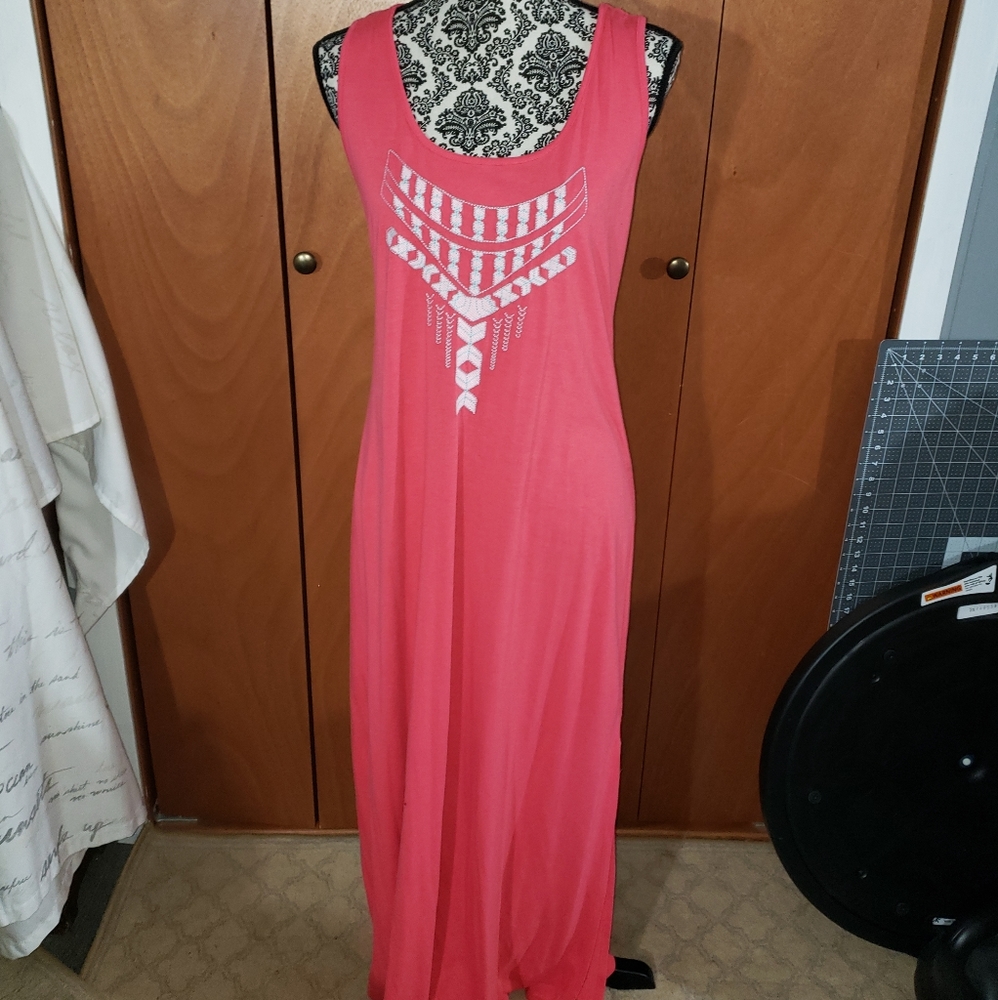 Pink maxi dress with side split 14